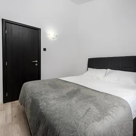 Aurea Mare Makarska-3Br, Sea View & Prime Location *