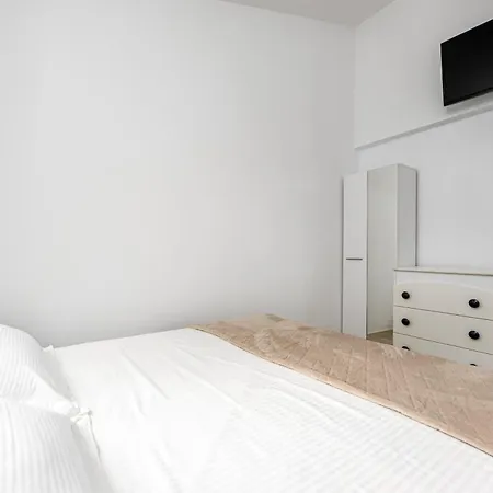 Aurea Mare Makarska-3Br, Sea View & Prime Location Apartman Makarska