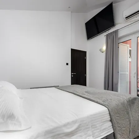 Sea Breeze Makarska-3br, Sea View & Prime Location * Μακάρσκα