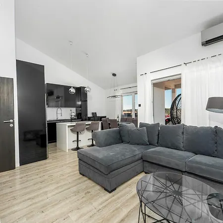 Apartman Aurea Mare Makarska-3Br, Sea View & Prime Location *