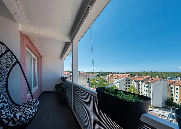 Sea Breeze Makarska-3br, Sea View & Prime Location *