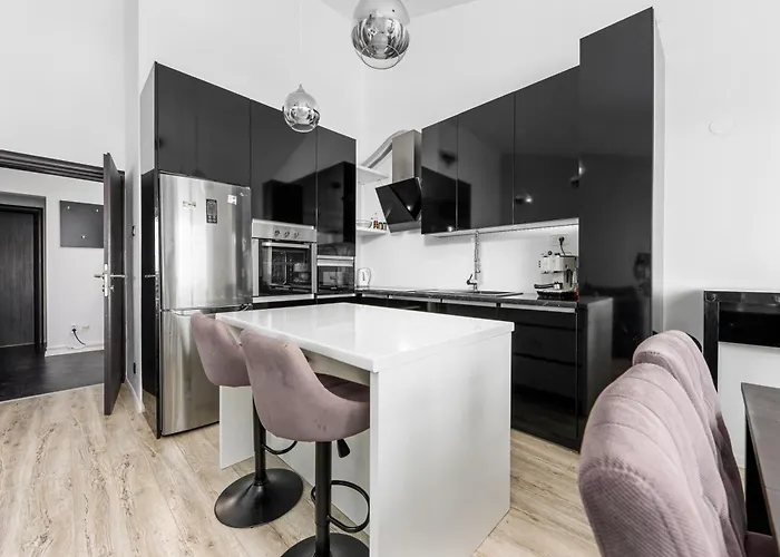 Apartment Sea Breeze Makarska-3br, Sea View & Prime Location Makarska