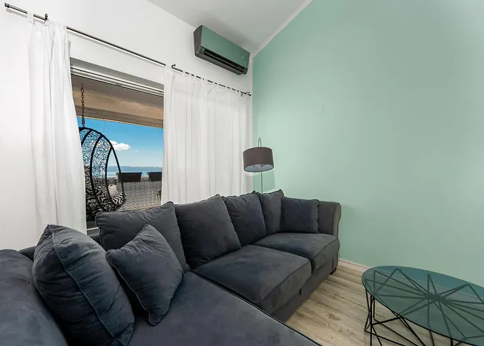 Sea Breeze Makarska-3br, Sea View & Prime Location * Makarska