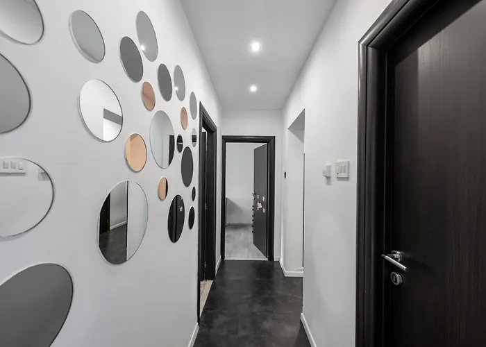 Apartment Sea Breeze Makarska-3br, Sea View & Prime Location *