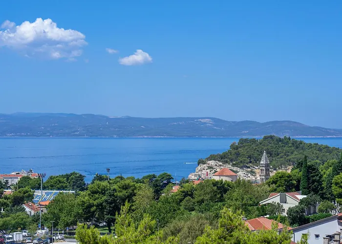 Sea Breeze Makarska-3br, Sea View & Prime Location Apartman *