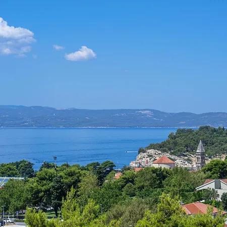 Sea Breeze Makarska-3br, Sea View & Prime Location Apartment *